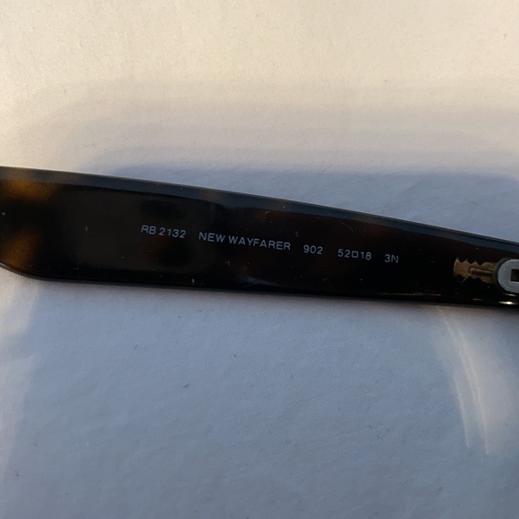 Rayban new wayfarer tortoise - Picture 3 of 4